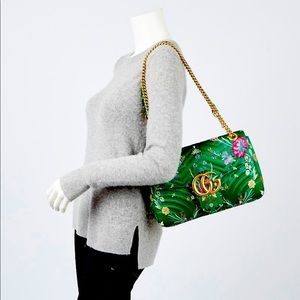 GUCCI
Green Floral Jacquard Fabric Medium Marmont Bag
100% authentic